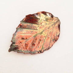 Leaf brooch